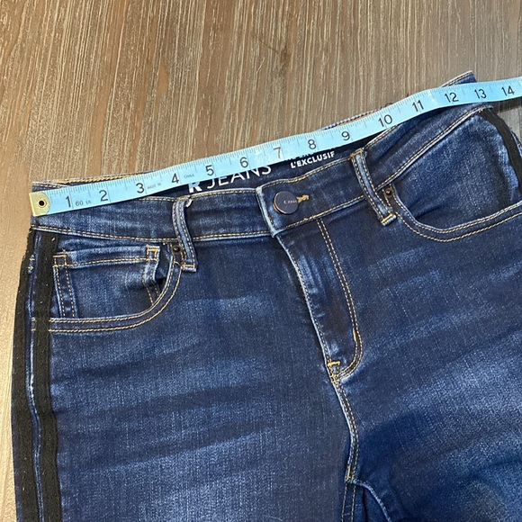 R jeans in lovely dark denim with some fading and piping down the sides. - Picture 6 of 9